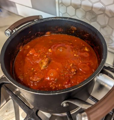 Simmering Spaghetti Sauce 