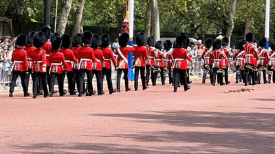 Buckingham Palace - The Welsh Guards