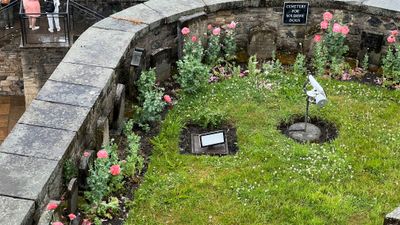 Edinburgh Castle - Dog Cemetery