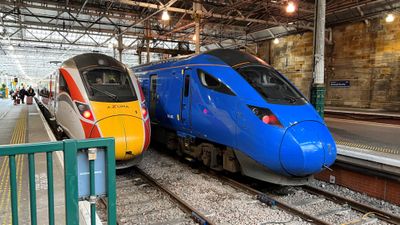 Edinburgh Waverley Railway Station - Lumo Train to London