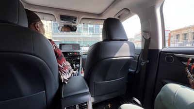 Cab drive to the Eiffel Tower