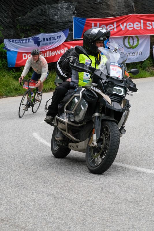 HKXT5702.jpg