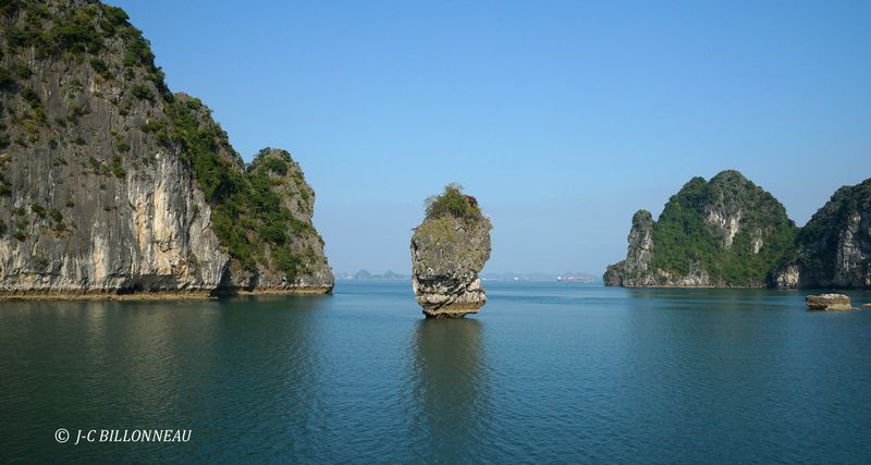 115 Baie de Bai Tu Long.JPG