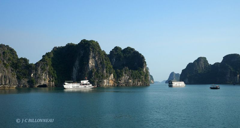 121 Baie de Bai Tu Long.JPG