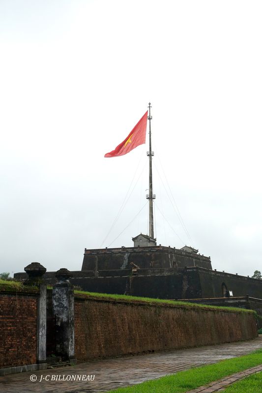 132 Tour du Drapeau, 1ere enceinte de la Cit Impriale.JPG