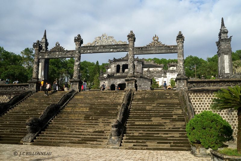 168 Tombeau Khai Dinh.JPG