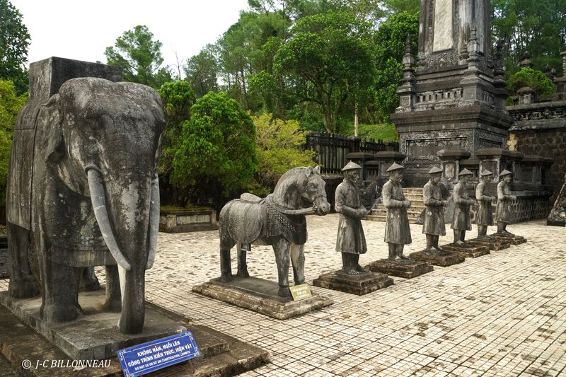 182 Tombeau Khai Dinh.JPG