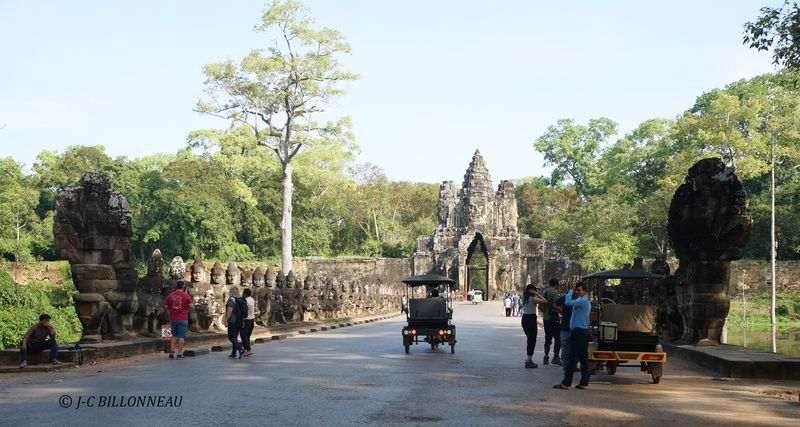 335 Entre de Bayon - ANGKOR THOM.JPG