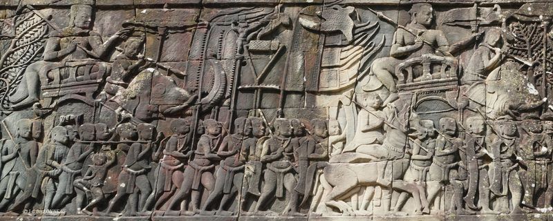 351 Bas-reliefs Le BAYON.JPG