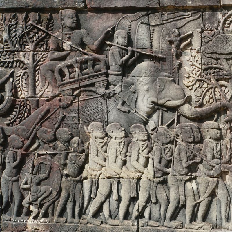 352 Bas-reliefs Le BAYON.JPG