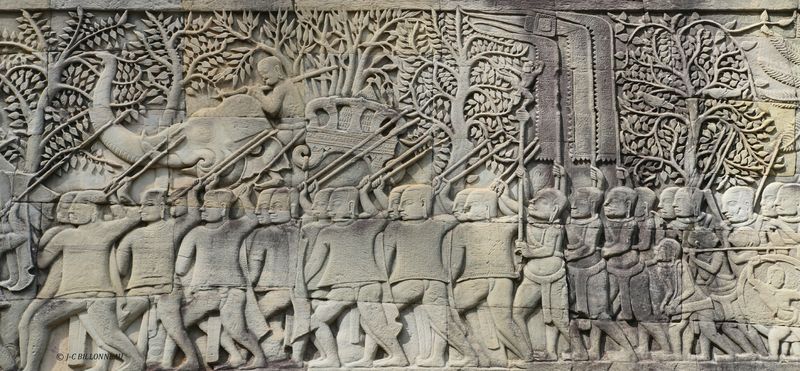 354 Bas-reliefs Le BAYON.jpg