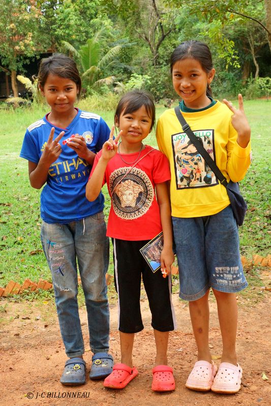 401 Enfants cambodgiens.JPG