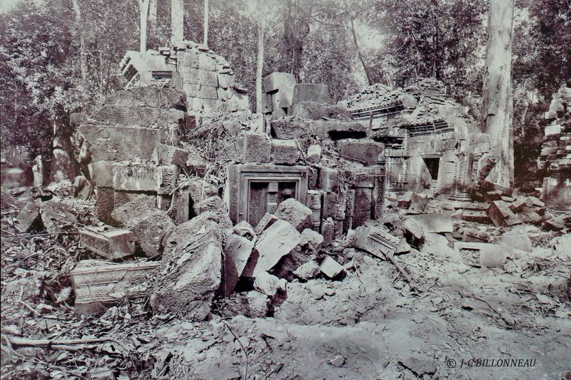 421 Temple Banteay Srei en 1924.JPG