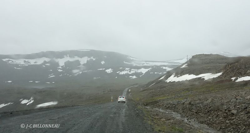 18.13 Vers Fjallfoss.JPG