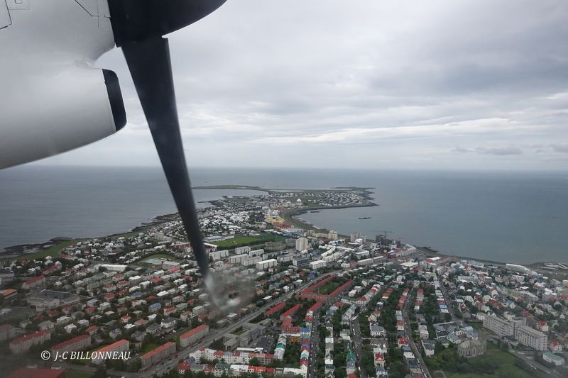025.27 Survol de Reykjavik.JPG