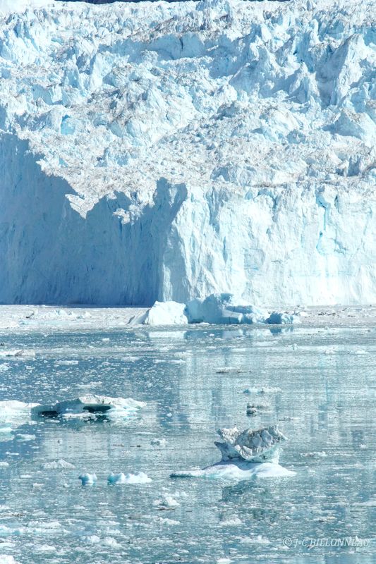035.9 Glacier Eqi.JPG