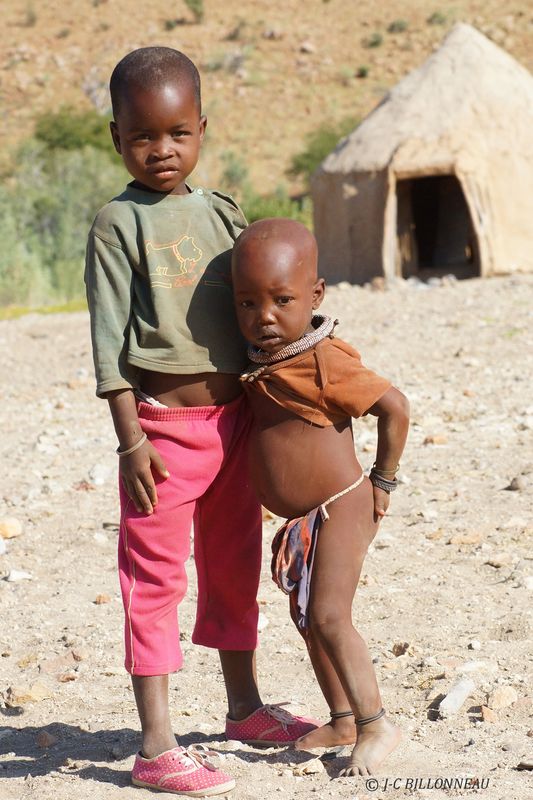 244 Visite deuxième village himba.JPG