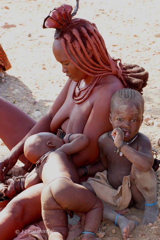 246 Visite deuxième village himba.JPG