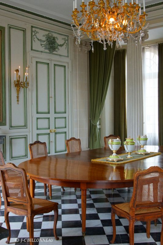 029 Valençais - La salle à manger.jpg