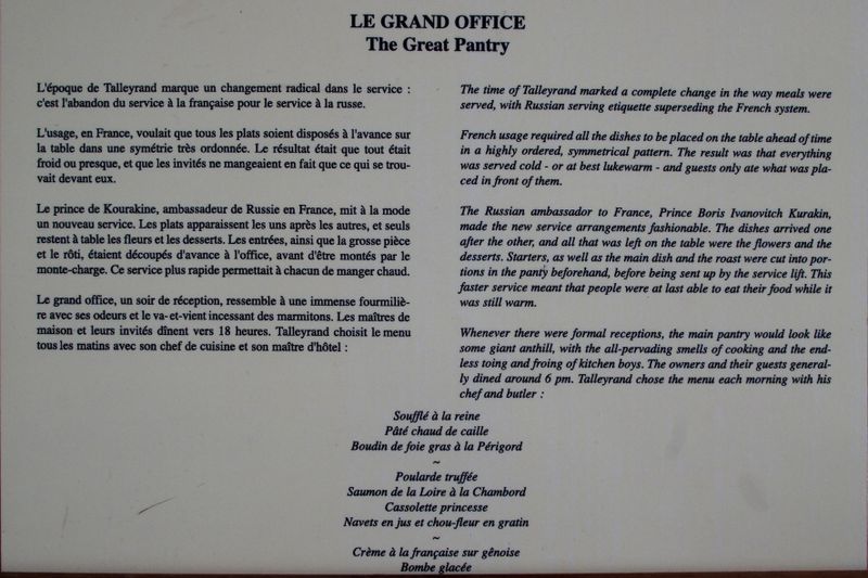 030 Château de Valençais.jpg