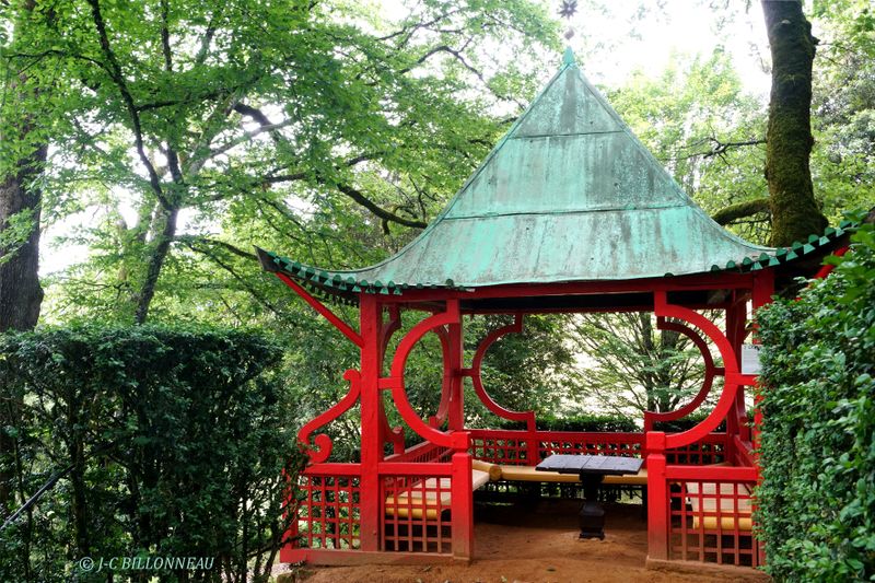 004 Jardins d'Eyrignac. La pagode chinoise.JPG