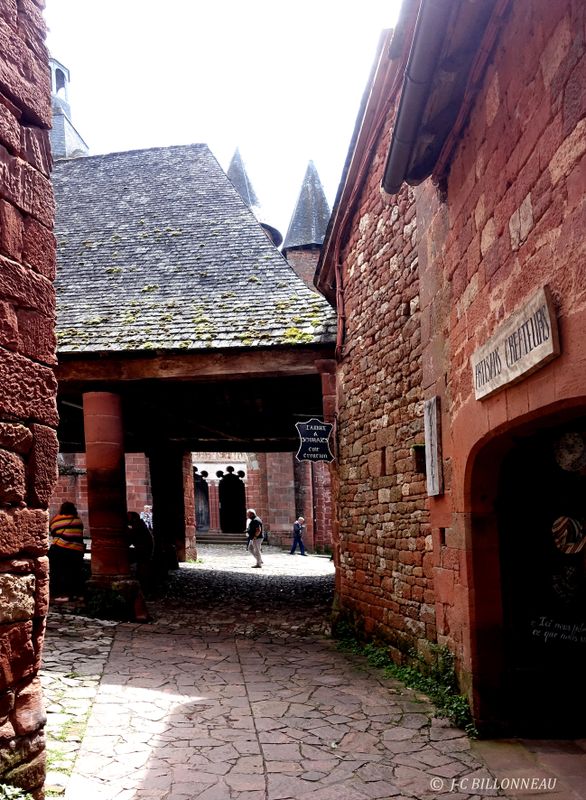 Galerie: COLLONGES-LA-ROUGE