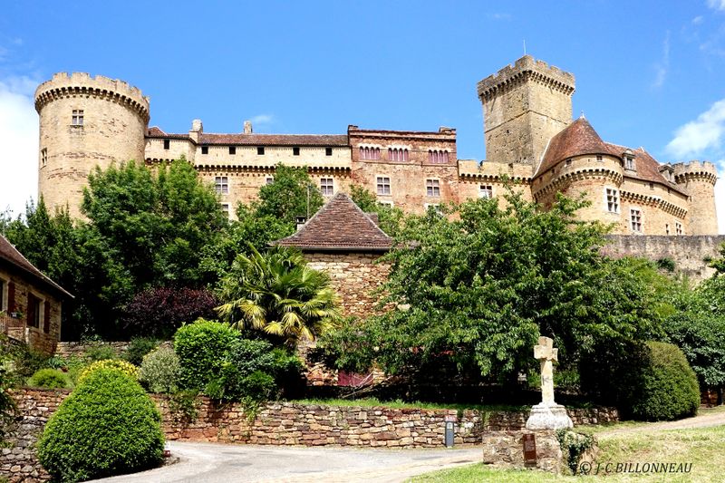 001 Château de Castelnau-Bretenoux.JPG