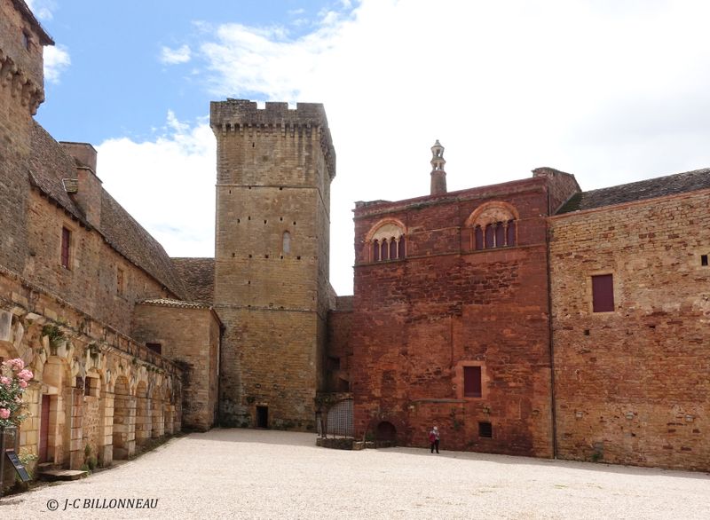 023 Château de Castelnau-Bretenoux.JPG