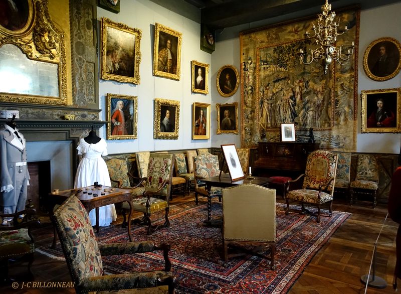 032 Château de Castelnau-Bretenoux.JPG