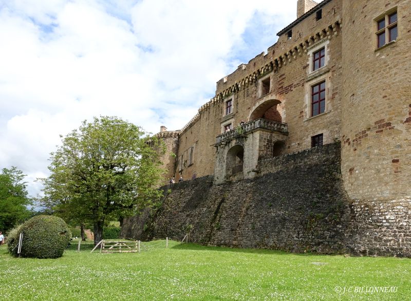 037 Château de Castelnau-Bretenoux.JPG
