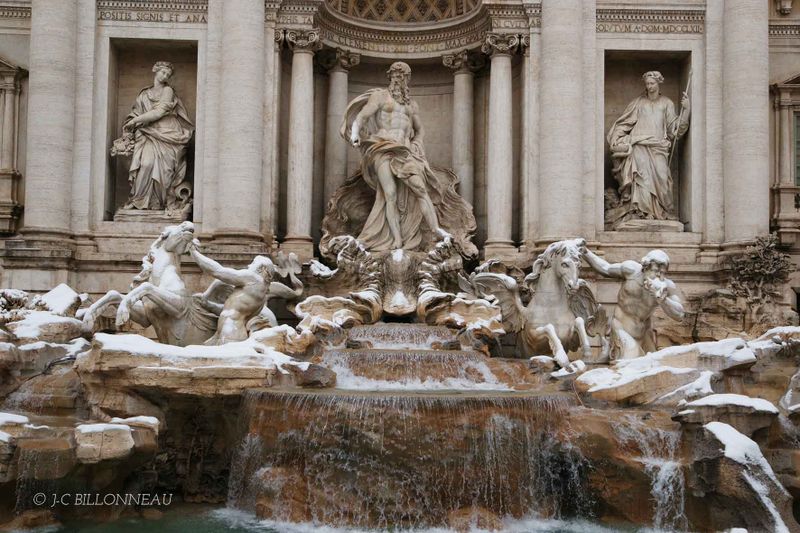 145-Fontaine-de-Trevi - ROME.jpg