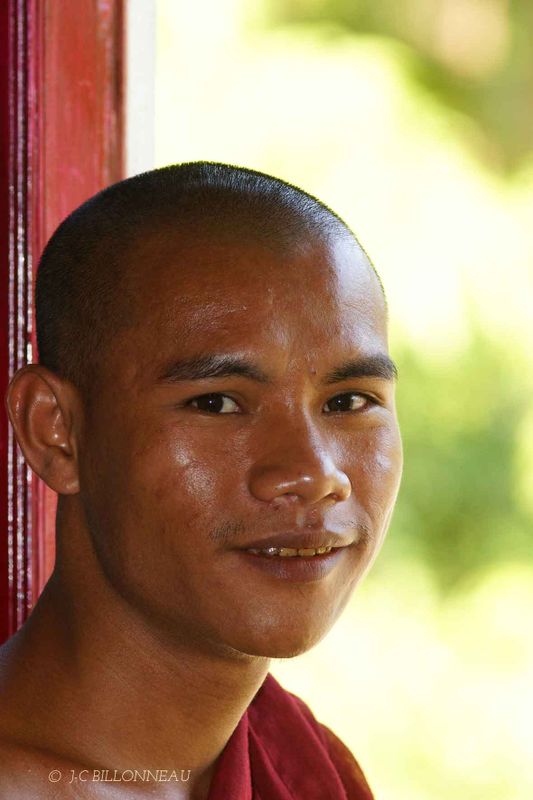188-Bonze - MYANMAR.jpg