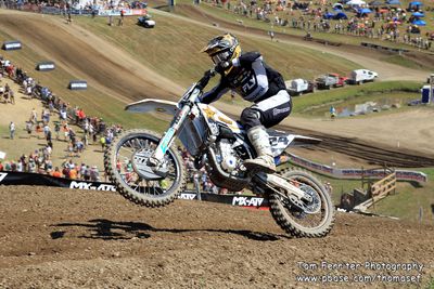 024_A15F5561-web.jpg