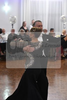 2023 night of the stars ball 0324.jpg