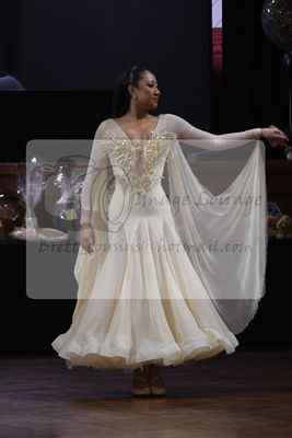 2023 night of the stars ball 0415.jpg