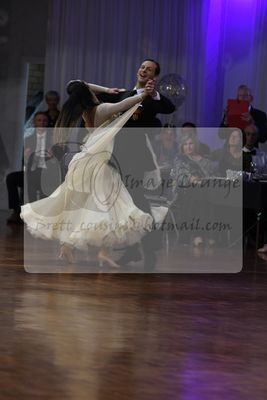 2023 night of the stars ball 0430.jpg