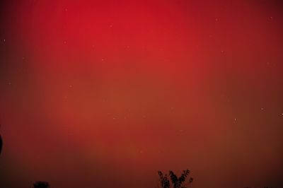 9:21 pm - Intense Red to the Northwest