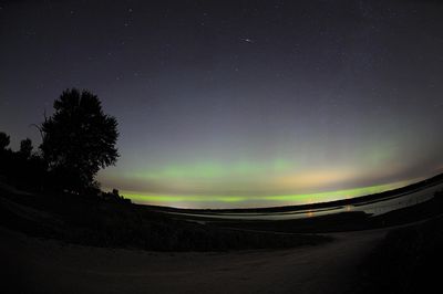 06 June 2015 - 132 - Meteor and Aurora