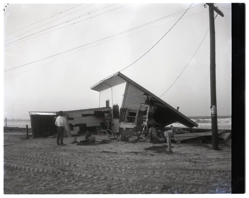 Hurricane Carol Sep 1954 (Myett)