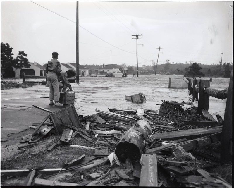 Hurricane Carol Sep 1954 (Myett)