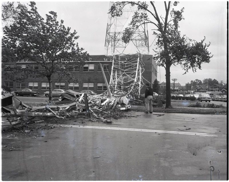 Hurricane Carol Sep 1954 - WBZ on Soldiers Field Rd (2)