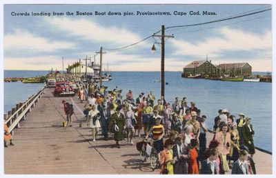 Crowds landing from the Boston Boat down pier, Provincetown.jpg
