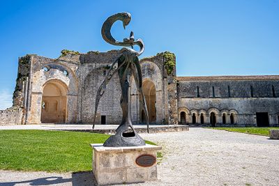  Abbaye de Trizay 
