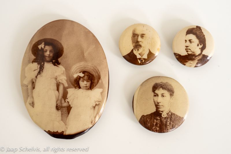 :: Photo Buttons ::