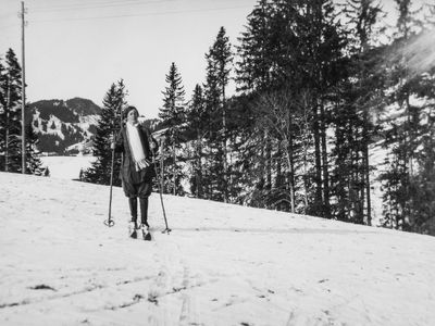 Winter 1924 Mien op ski`s