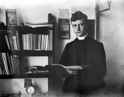 Young priest 1906