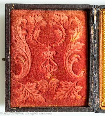 Ambrotype case 'Kendra's geometric' #823 (~ 1855)