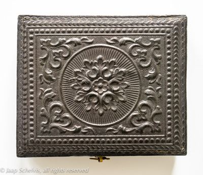 Ambrotype case 'Shelias Circle' (1860) #811