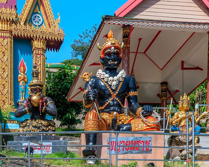 Wat Khao Rang Phra Rahu and King Yama (DTHP0542)