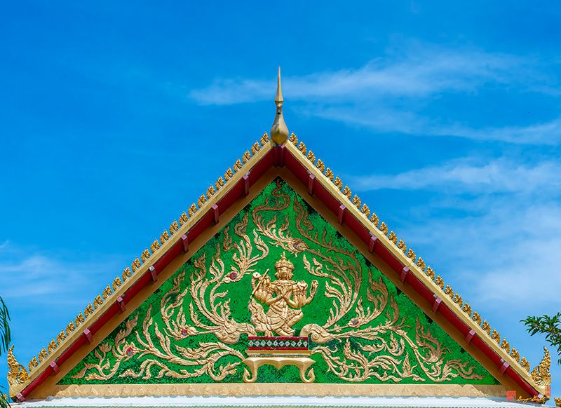 Wat Luang Pu Supa Gable with a Vishnu Image (DTHP0340)